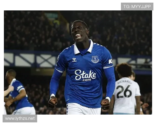 奥纳纳中场覆盖与扫荡能力解析