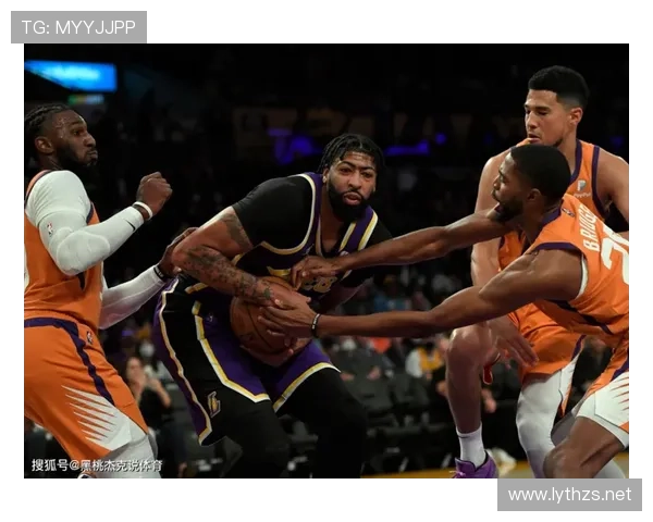 安东尼·戴维斯低位单打效率提升拉开与传统内线差距