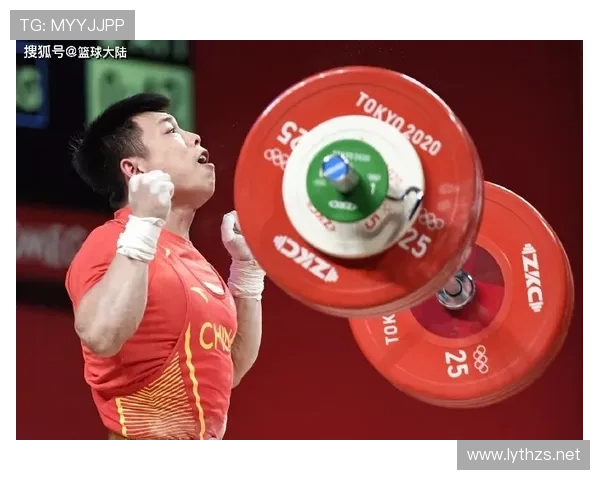 谌利军家里冰箱贴满训练计划，连娃哭都得卡秒哄